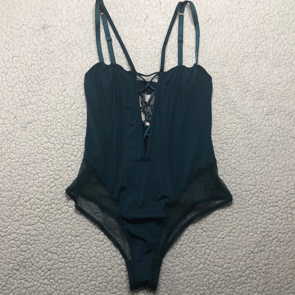 VICTORIA SECRET - Picture 6 of 7